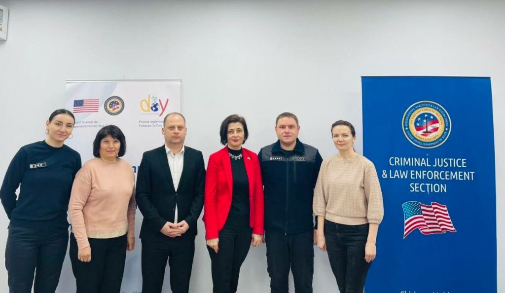 Reprezentanții Centrului de Justiție Familială al Poliției au avut o întâlnire de lucru cu reprezentanții Autorității Publice Locale din localitatea Cruzești și ai Rețelei Femeilor din cadrul Congresului Autorităților Locale din Moldova (CALM)