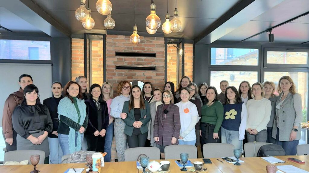 Evenimentul de prezentare a Ghidului metodologic pentru facilitarea grupurilor de suport destinate femeilor supraviețuitoare ale violenței în familie