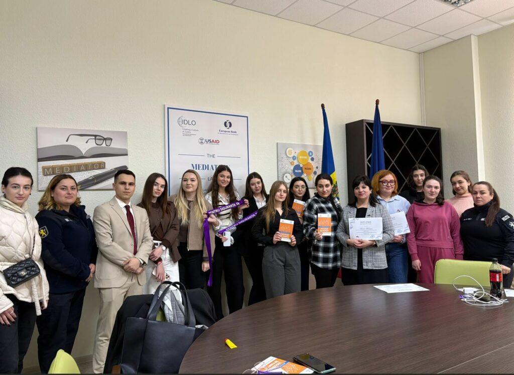 Dialog profesional cu studenții Facultății de Drept a USM privind aplicarea cadrului legal în cazurile de violență domestică